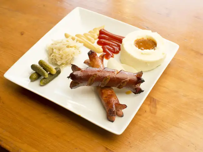 Mix of 2 sausages of your choice 